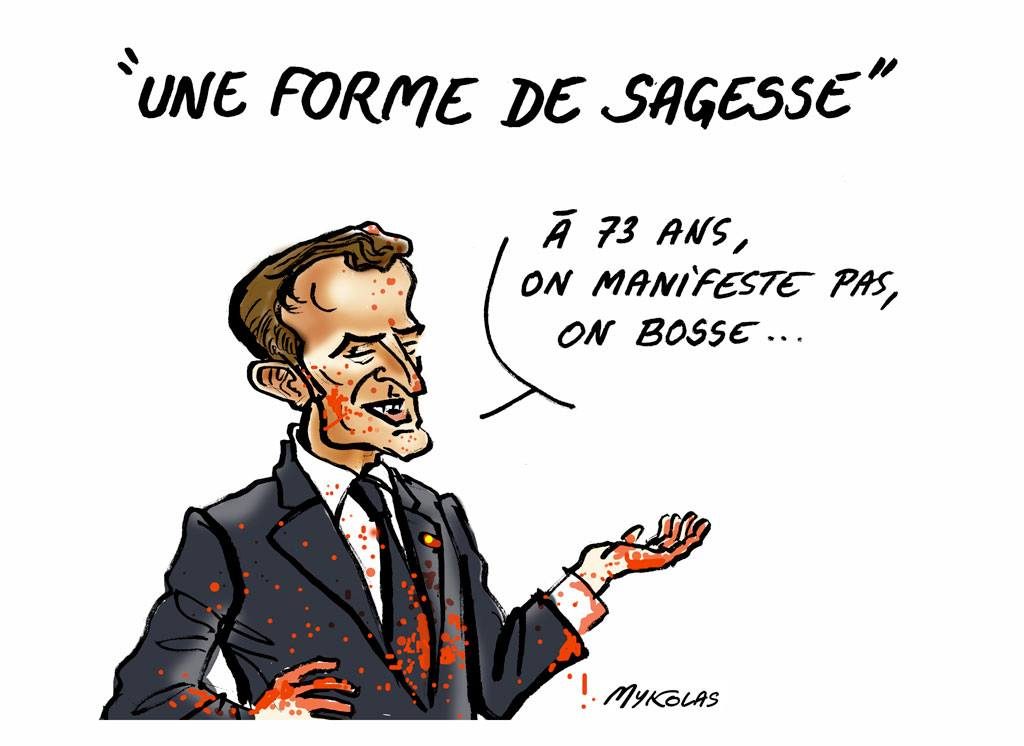 dessin d'actualité humoristique sur la réaction d'Emmanuel Macron sur la manifestante de 73 ans blessée à Nice