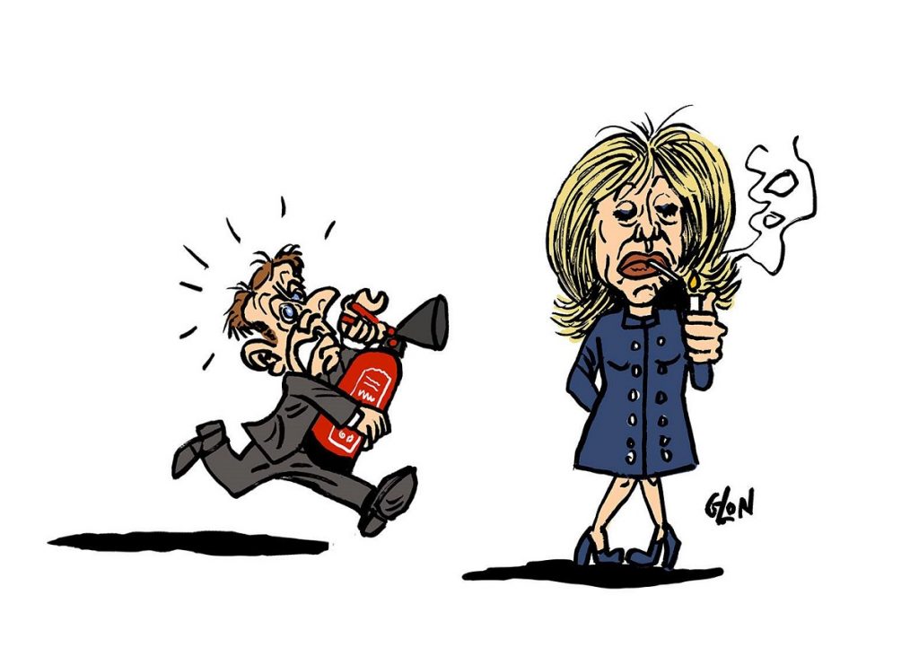 dessin d’actualité humoristique sur l’incendie de Notre-Dame de Paris et les postures d’Emmanuel Macron et Brigitte Macron